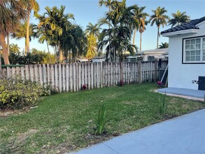 701 N 14th Ave in Hollywood, FL - Building Photo - Building Photo