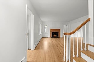 148 Old Mill Rd in Greenwich, CT - Building Photo - Building Photo