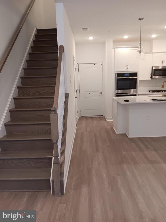 4951 Longmire Wy in Chantilly, VA - Building Photo - Building Photo