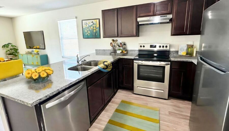 7632 Mailes Ct in Jacksonville, FL - Foto de edificio