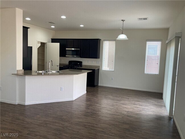 property at 9472 Knopfler Ln