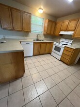 214 Bobbie Ann Ct in Granbury, TX - Building Photo - Building Photo