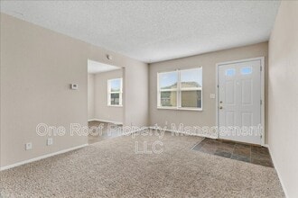 701 Linwood Dr in Harrisonville, MO - Building Photo - Building Photo