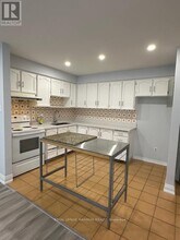 1537 Dundas St W in Toronto, ON - Building Photo - Building Photo