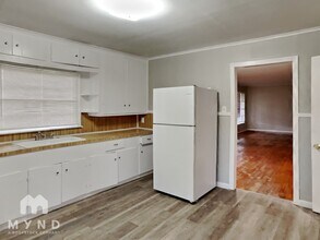 302 Mc Cartney Blvd in Texarkana, TX - Building Photo - Building Photo