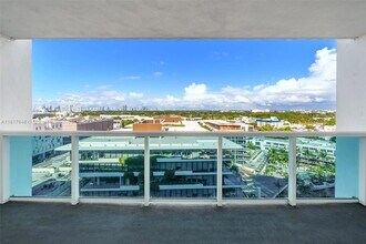 2301 Collins Ave, Unit 1229 in Miami Beach, FL - Building Photo - Building Photo