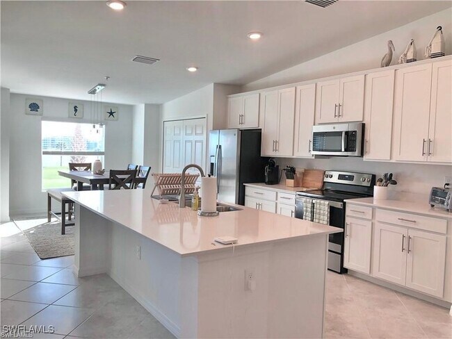15960 Grassland Ln, Unit 2723 in Punta Gorda, FL - Building Photo - Building Photo