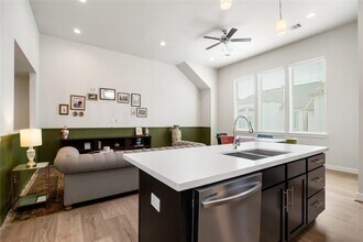 147 Knightsbridge Park Ln in Houston, TX - Building Photo - Building Photo