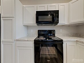 1096 Tomahawk Pl in Martinsville, IN - Foto de edificio - Building Photo