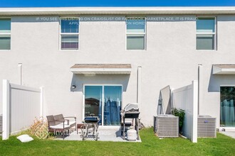 3763 Fulton Ferry Ln in Tampa, FL - Building Photo - Building Photo