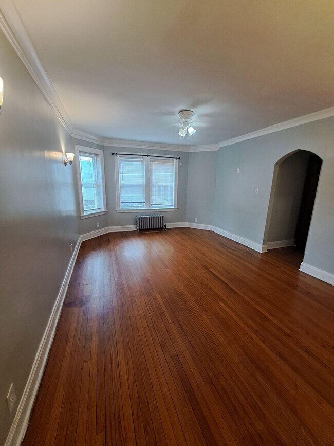property at 7320 S Ridgeland Ave