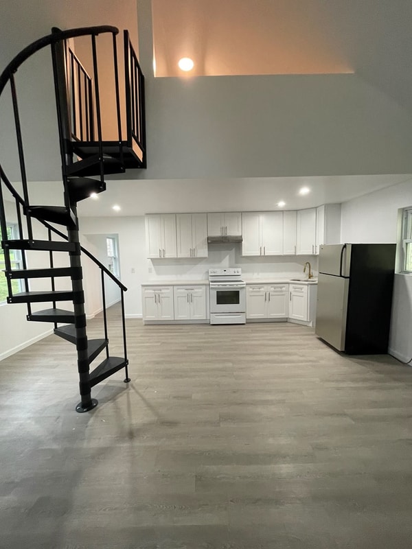 property at 35 1/2 Manning St