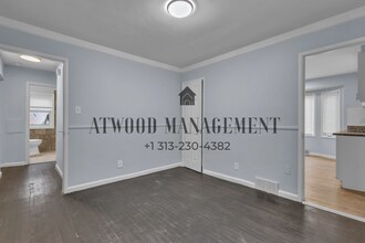 This beautifully updated 4-bedroom, 2-bath single-family home is ready for move-in!, Unit 05309 in Detroit, MI - Foto de edificio - Building Photo