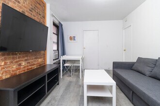 309-311-311 E 95th St in New York, NY - Building Photo - Building Photo
