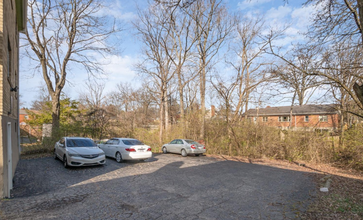 2962 Ferguson Rd in Cincinnati, OH - Foto de edificio - Building Photo