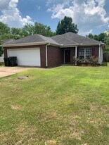 2170 Franklin St in Auburn, AL - Building Photo