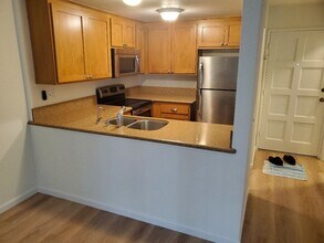 7059 Park Mesa Way in San Diego, CA - Building Photo - Building Photo
