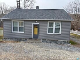 214 Warsaw St in Deep River, CT - Building Photo