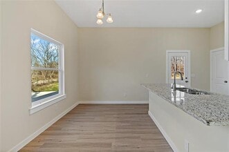 1350 Fitzhugh Ave in Paris, TX - Building Photo - Building Photo