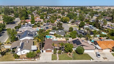 605 N El Rio Dr in Bakersfield, CA - Building Photo - Building Photo