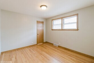 3671 Sarah St in Franklin Park, IL - Building Photo - Building Photo