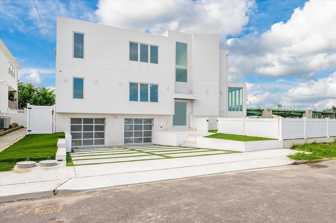 177 Albany Blvd in Atlantic Beach, NY - Building Photo