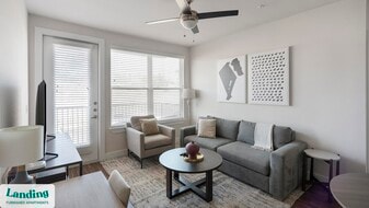 15950 Chase Hill Blvd in San Antonio, TX - Building Photo