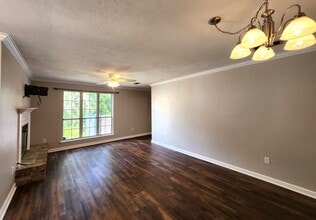 550 Teal Ln in Tallahassee, FL - Foto de edificio - Building Photo