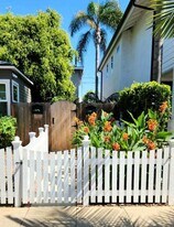 4742.5 Lotus St in San Diego, CA - Building Photo