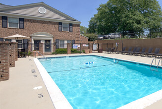 The Townes at Bishops Park in Raleigh, NC - Building Photo - Building Photo