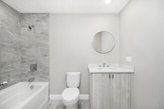 125 Addison St, Unit #1 in Boston, MA - Foto de edificio - Building Photo