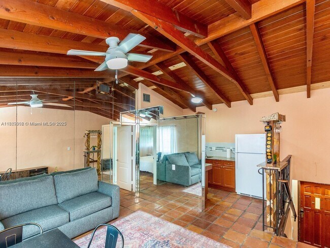 3352 SW 6th St in Miami, FL - Building Photo - Building Photo