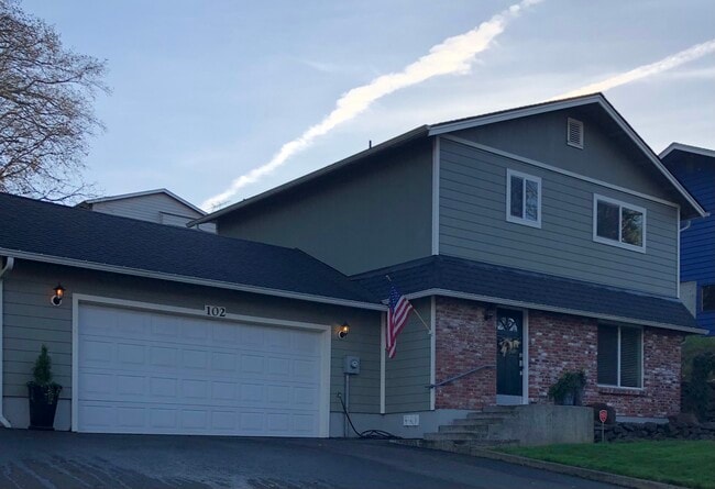 property at 102 W Canyon View Dr