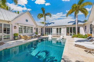 2310 23rd St W in Boca Grande, FL - Building Photo