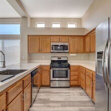 5022 Vista Loma Way in North Las Vegas, NV - Building Photo - Building Photo