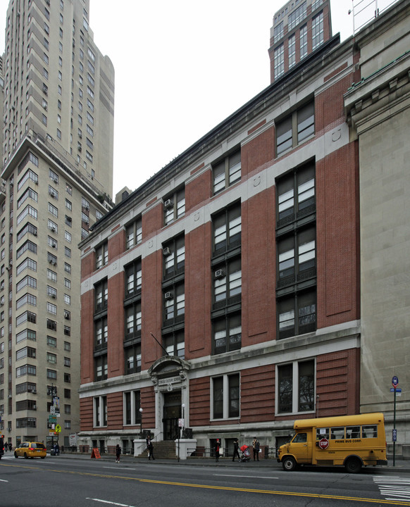 33 West 63rd Street in New York, NY - Building Photo