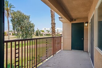 Villas on the Green in Palm Desert, CA - Foto de edificio - Building Photo