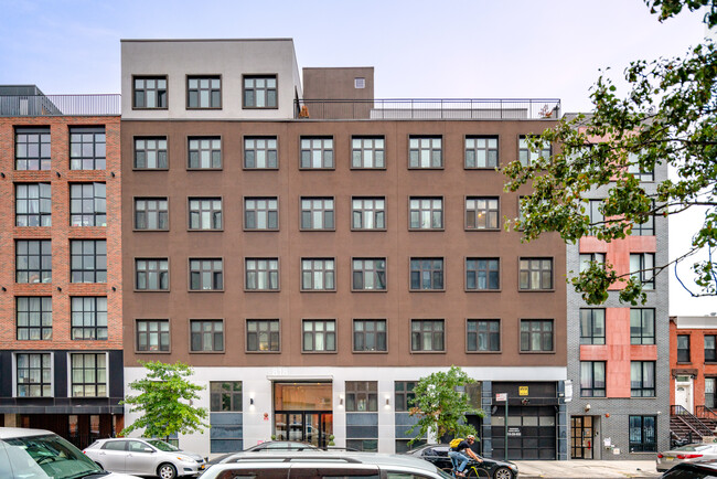 818 Lexington in Brooklyn, NY - Building Photo - Building Photo