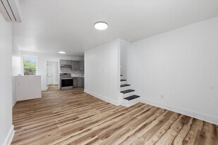 2318 N Beechwood St in Philadelphia, PA - Building Photo