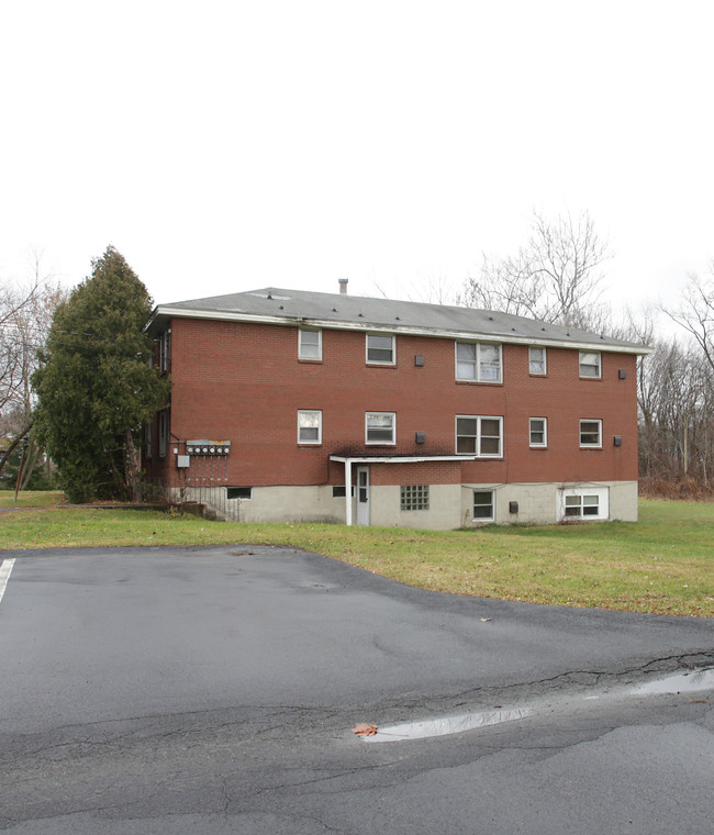 154 Main Ave in Wynantskill, NY - Foto de edificio - Building Photo