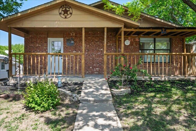 5901 Alsace Trail in Austin, TX - Building Photo - Building Photo