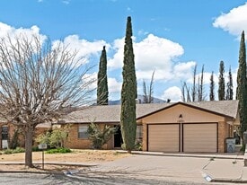 10821 Georgetown St in El Paso, TX - Building Photo