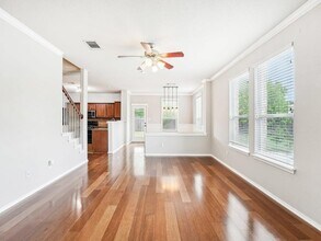 1700 Strobel Ln in Austin, TX - Building Photo - Building Photo