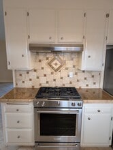 27124 Cabrera Ave in Santa Clarita, CA - Building Photo - Building Photo