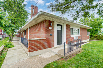 232 Erkenbrecher Ave in Cincinnati, OH - Building Photo - Building Photo