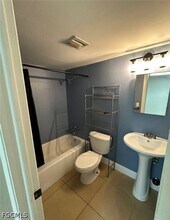 2535 Parkway St in Ft. Myers, FL - Building Photo - Building Photo