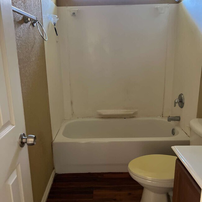 1230 Hemphill St in Greenville, TX - Building Photo - Building Photo