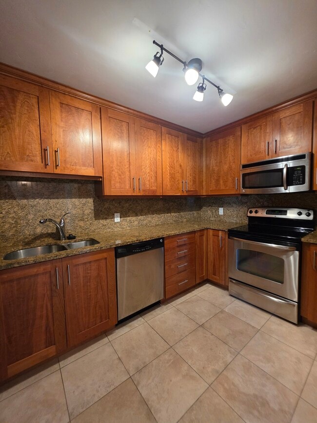 230 E 300 S, Unit 1208 in Salt Lake City, UT - Foto de edificio - Building Photo