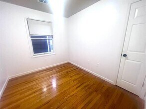 497 Ocean Ave in Jersey City, NJ - Building Photo - Building Photo