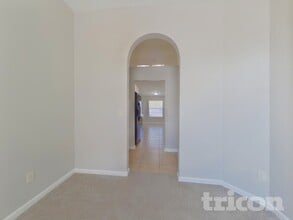 522 Jimbay Dr, Unit 901 in Orange Park, FL - Foto de edificio - Building Photo